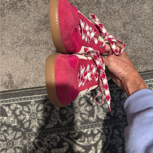 Back 70s Stylish Pink Sneakers for Women in good condition - Picture 5 of 5